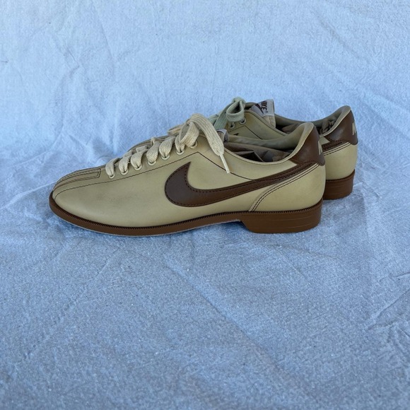 bowling nike shoes